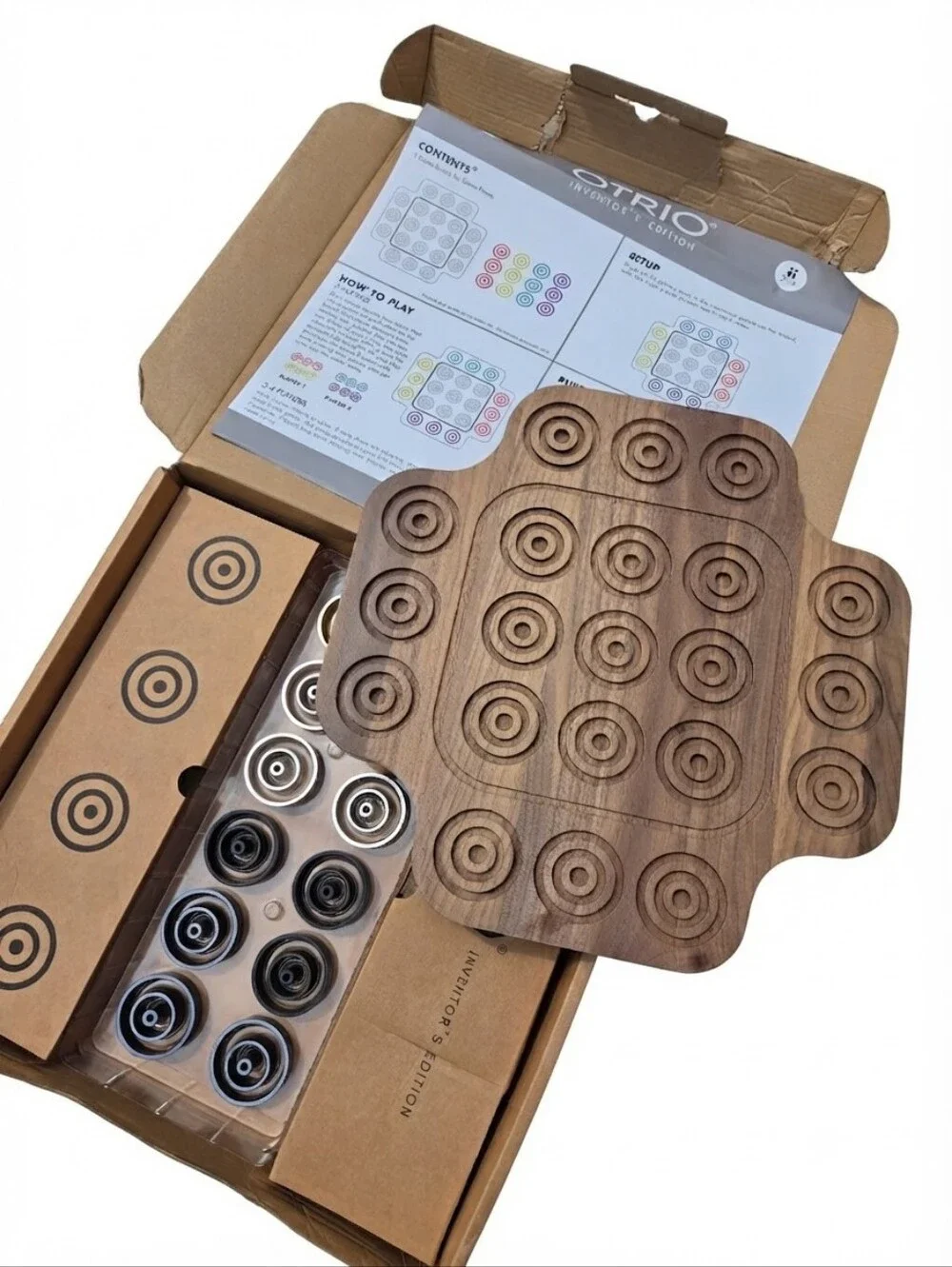 Fat Brain Toys otrio branded